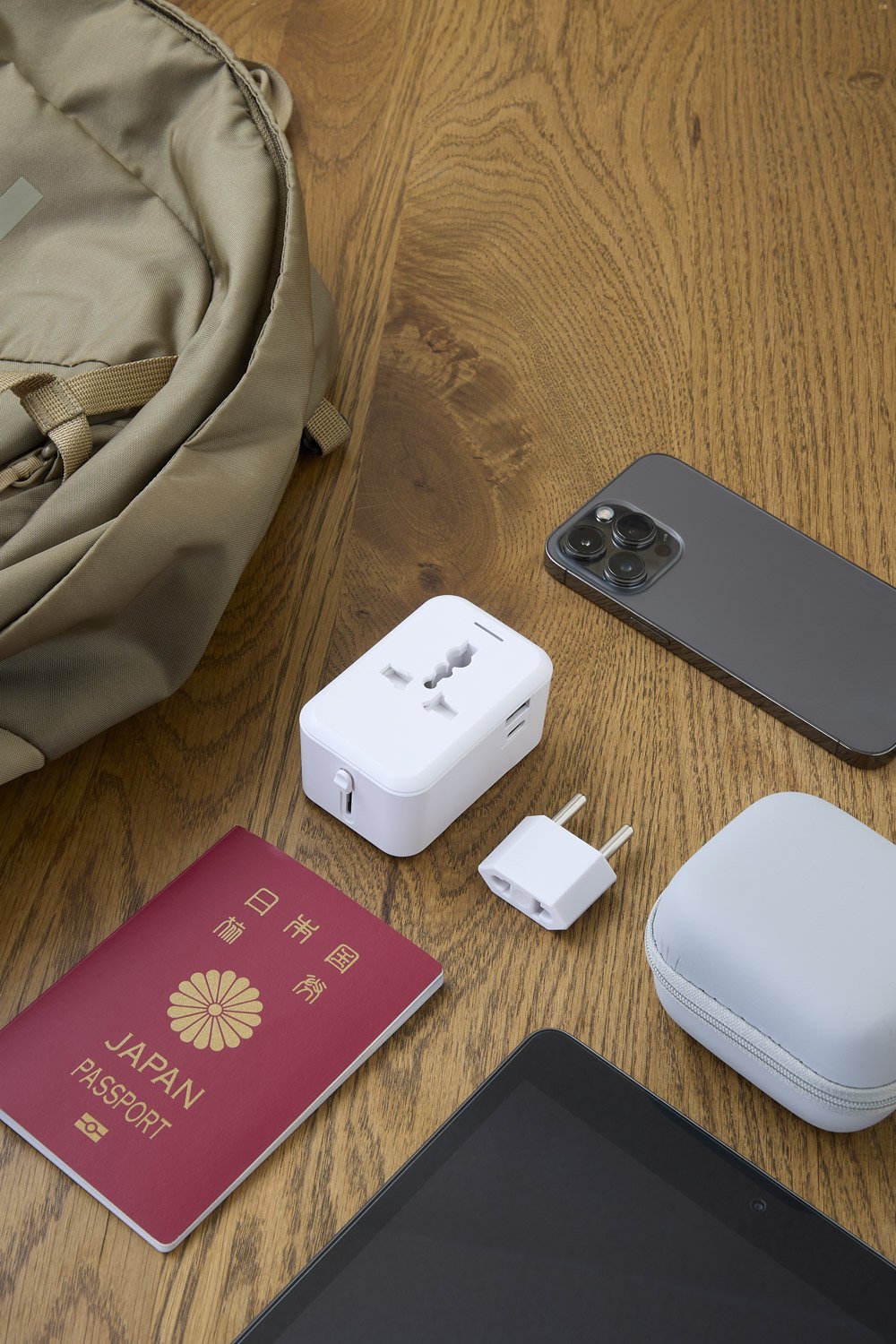 Calches 海外変換プラグ「SE付き」誕生の裏側——世界一周で見つけた